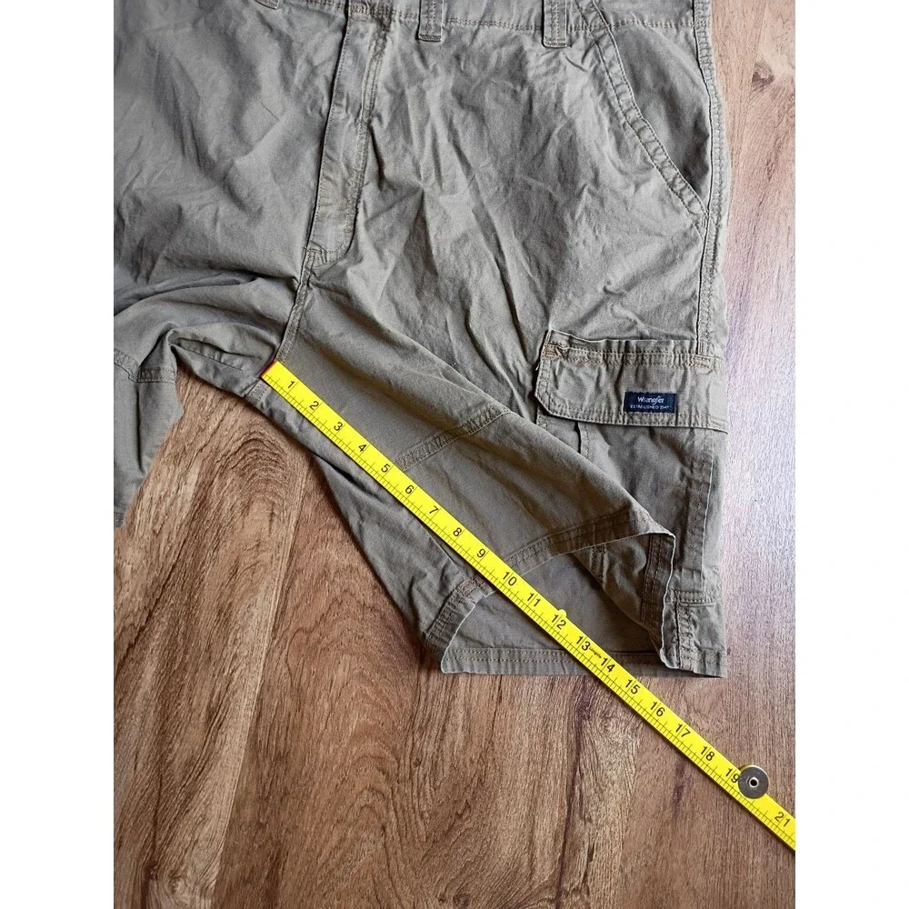 Wrangler Relaxed Fit Cargo Shorts Men's 48 Brown